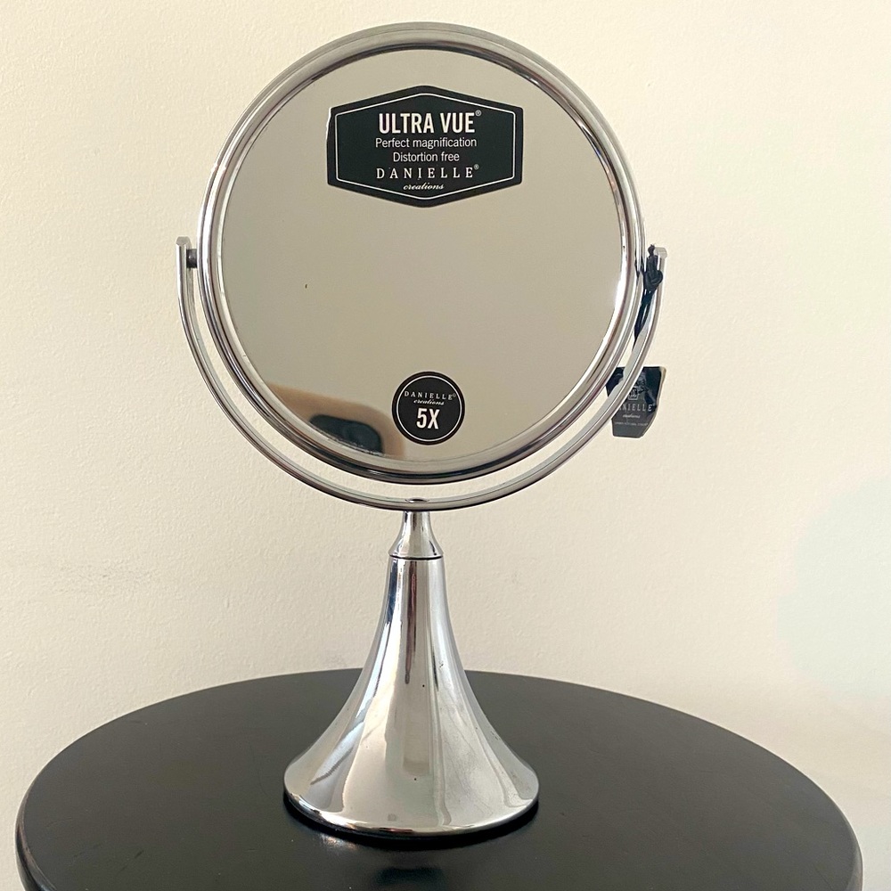 NWT Danielle Creations Ultra Vue Dual Sided Makeup Mirror with 5x Magnification